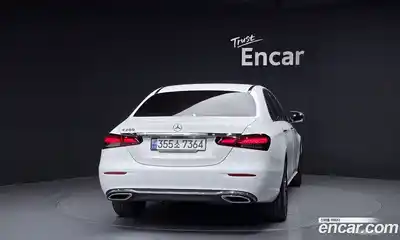 Mercedes-Benz E-Class 2023 2.0 Автомат в Москве № 141163, миниатюра 4