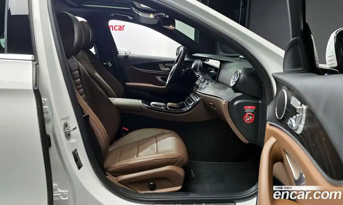 Mercedes-Benz E-Class 2023 2.0 Автомат в Москве № 141163, фото 10