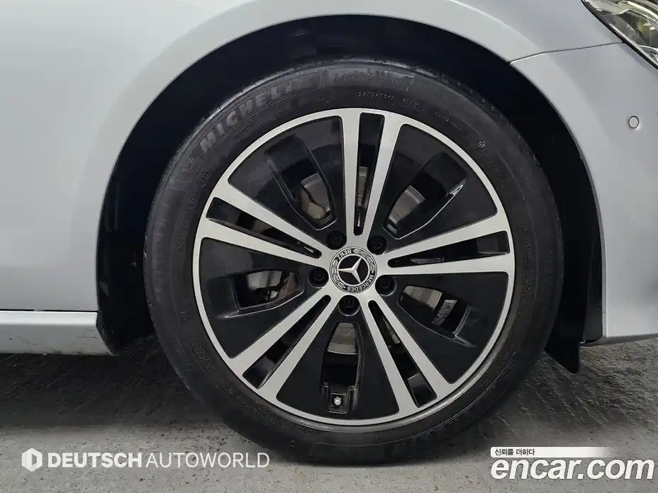 Mercedes-Benz E-Class 2021 2.0 Автомат в Москве № 141992, фото 5