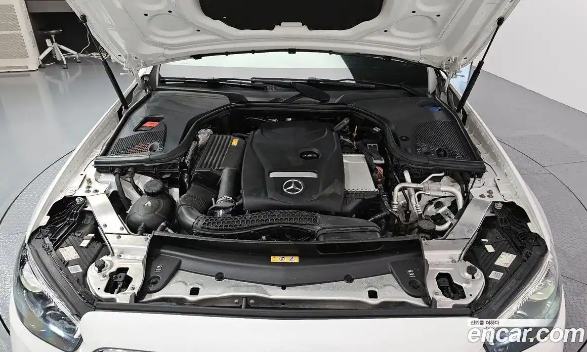 Mercedes-Benz E-Class 2022 2.0 Автомат в Москве № 142326, фото 6