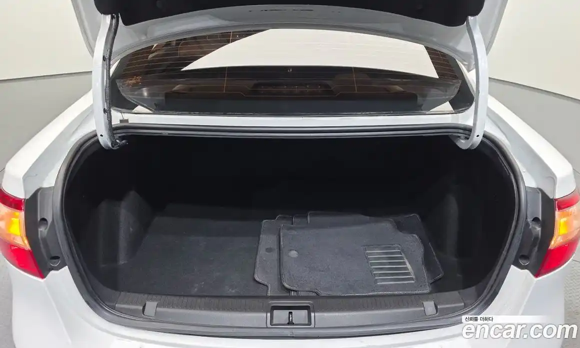 Renault SM3 2016 1.6 Автомат в Москве № 149469, фото 15