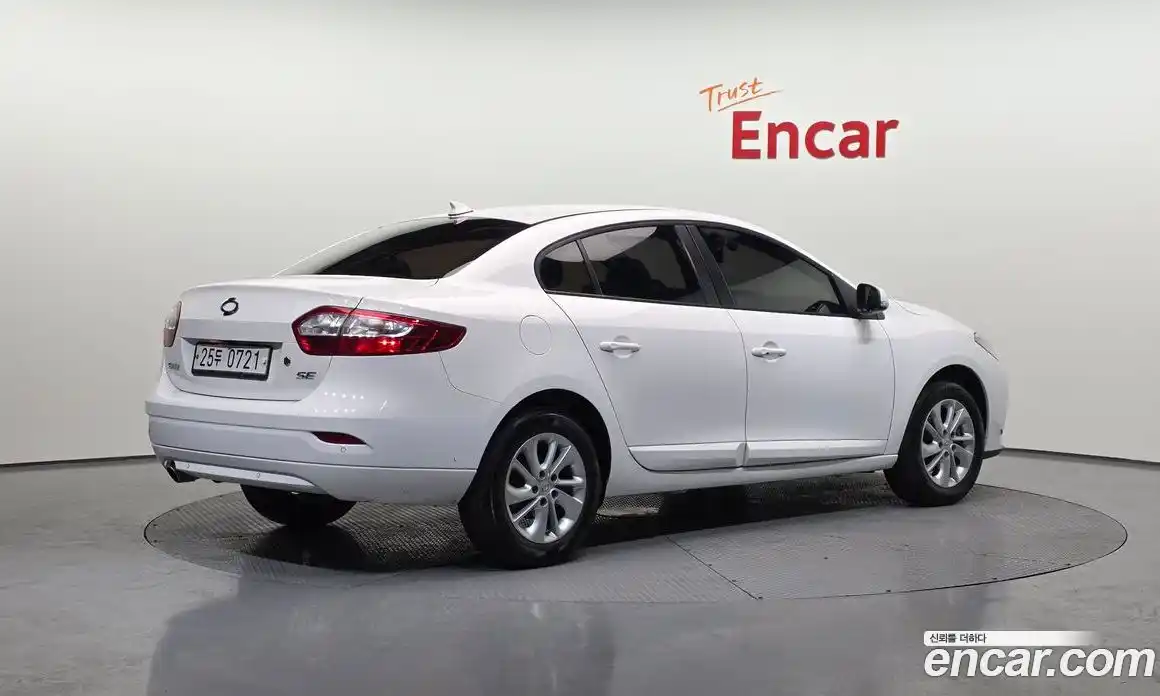 Renault SM3 2016 1.6 Автомат в Москве № 149469, фото 17