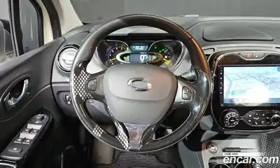 Renault QM3 2014 1.5 Автомат в Москве № 150487, миниатюра 12