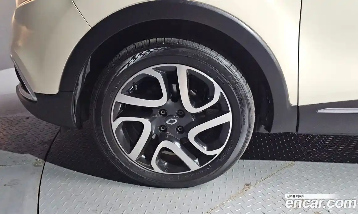 Renault QM3 2014 1.5 Автомат в Москве № 150487, фото 14