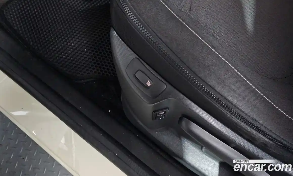 Renault QM3 2014 1.5 Автомат в Москве № 150487, фото 15