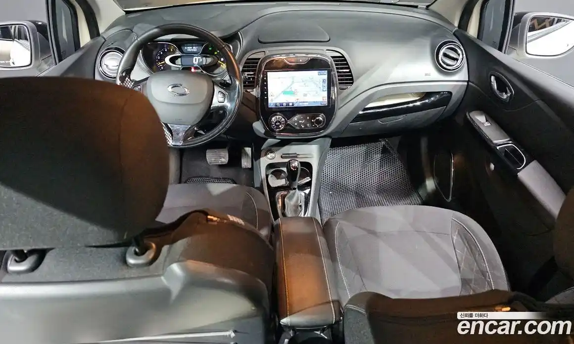 Renault QM3 2014 1.5 Автомат в Москве № 150487, фото 7