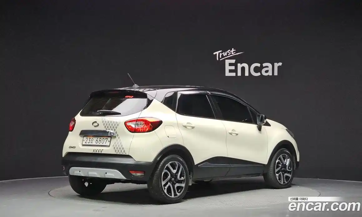 Renault QM3 2014 1.5 Автомат в Москве № 150487, фото 9