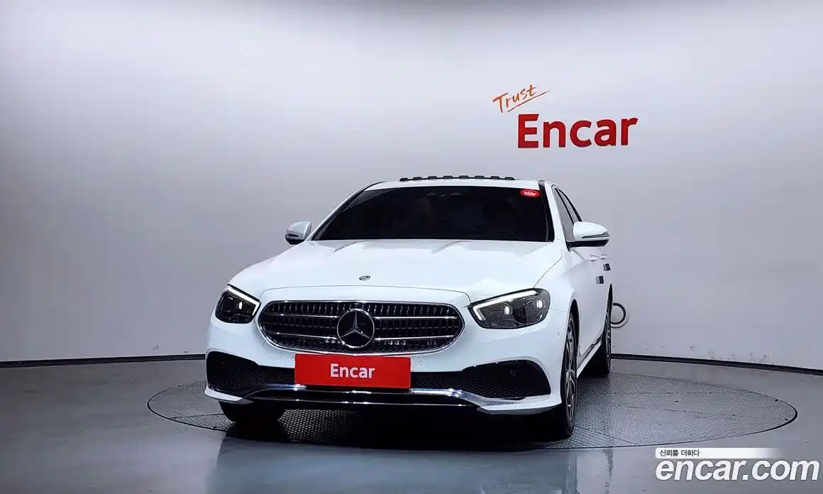 Mercedes-Benz E-Class 2021 2.0 Автомат в Москве № 150953, фото 3