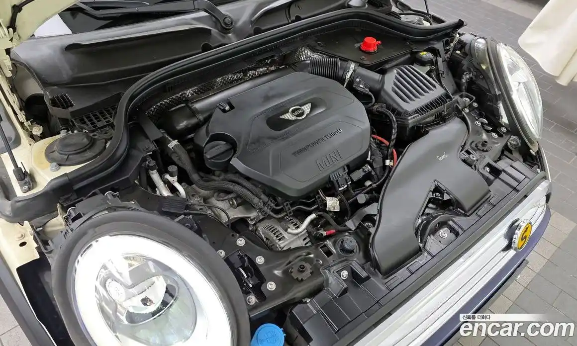 Mini Cooper 2017 1.5 Автомат в Москве № 153512, фото 4