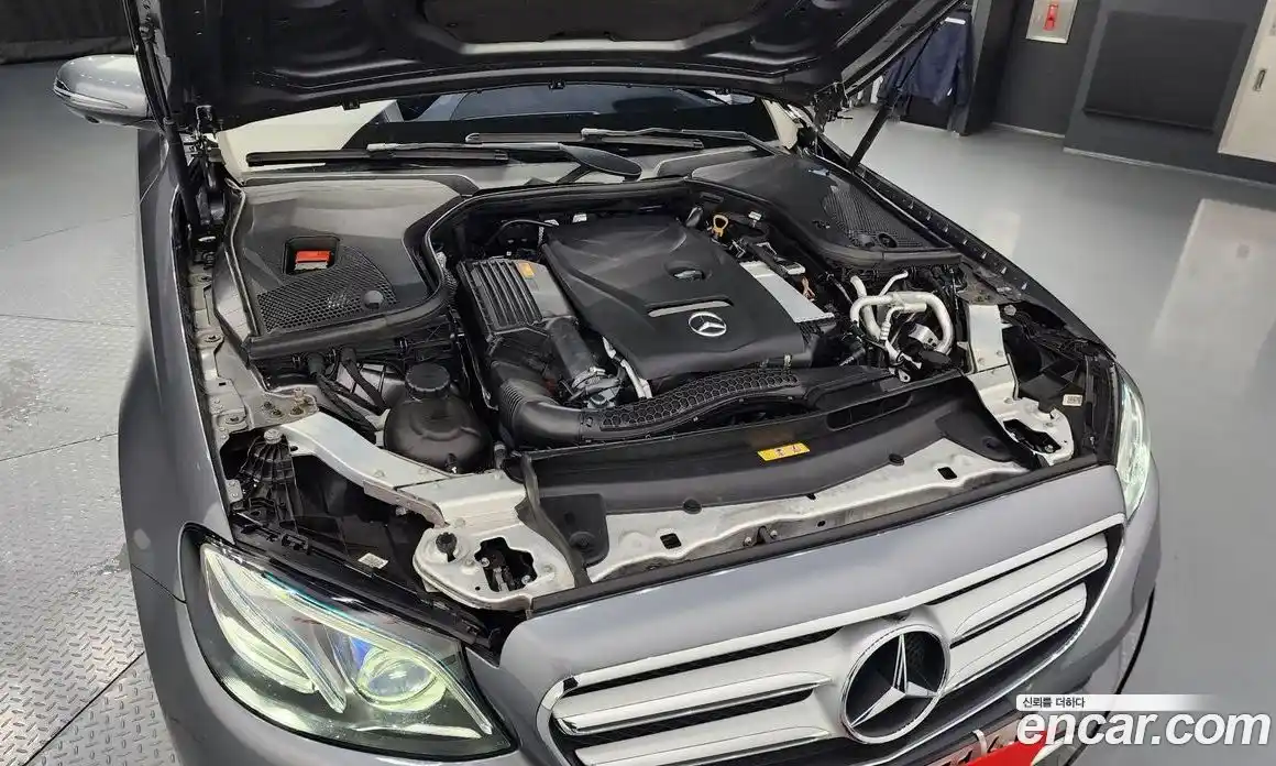 Mercedes-Benz E-Class 2018 2.0 Автомат в Москве № 160918, фото 19