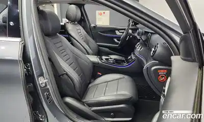 Mercedes-Benz E-Class 2018 2.0 Автомат в Москве № 160918, миниатюра 2