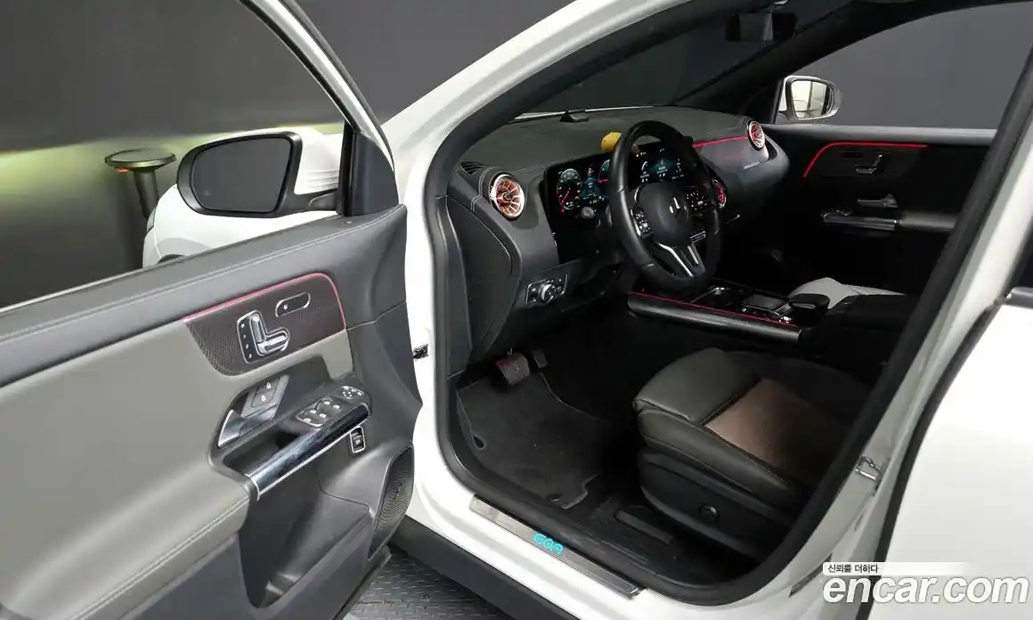 Mercedes-Benz EQA 2022 0.2 Автомат в Москве № 161238, фото 13