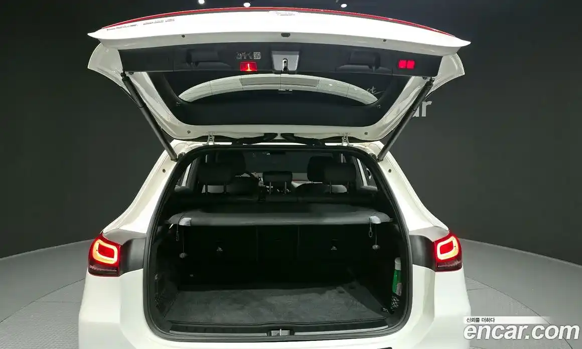 Mercedes-Benz EQA 2022 0.2 Автомат в Москве № 161238, фото 17