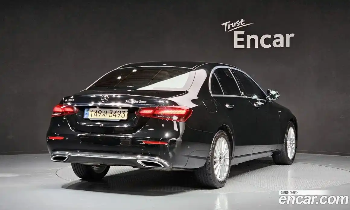 Mercedes-Benz E-Class 2022 2.0 Автомат в Москве № 162072, фото 14