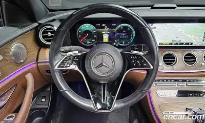 Mercedes-Benz E-Class 2022 2.0 Автомат в Москве № 162072, миниатюра 2