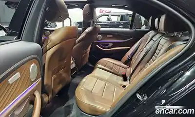 Mercedes-Benz E-Class 2022 2.0 Автомат в Москве № 162072, миниатюра 6
