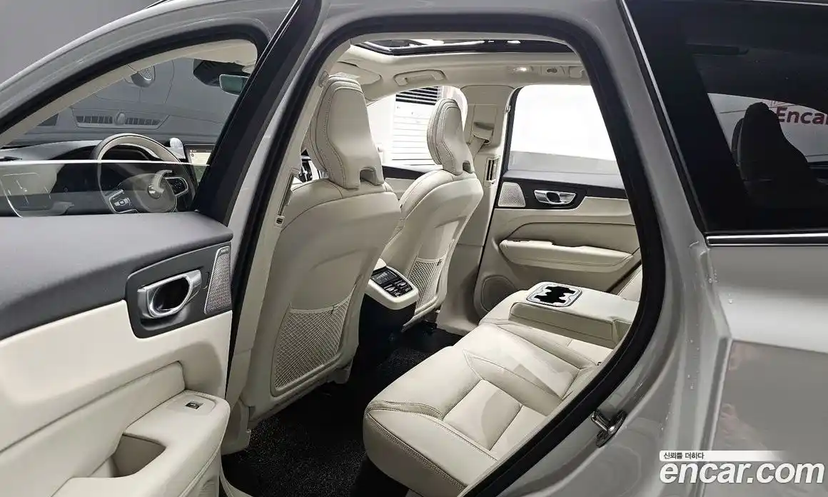 Volvo XC60 2026 2.0 Автомат в Москве № 164148, фото 14