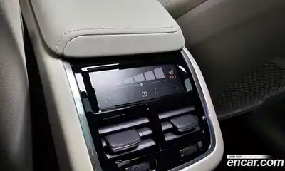 Volvo XC60 2026 2.0 Автомат в Москве № 164148, миниатюра 2