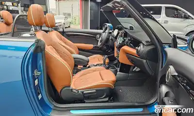 Mini Cooper Convertible 2022 2.0 Автомат в Москве № 167219, миниатюра 4