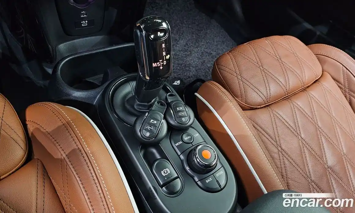 Mini Cooper Convertible 2022 2.0 Автомат в Москве № 167219, фото 6