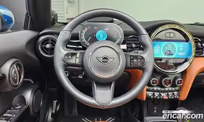 Mini Cooper Convertible 2022 2.0 Автомат в Москве № 167219, миниатюра 7