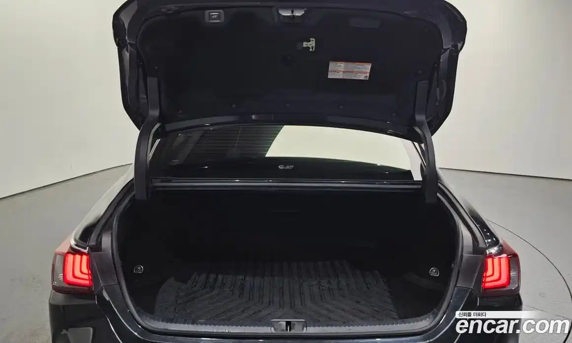 Lexus ES 2022 2.5 Автомат в Москве № 168191, фото 2