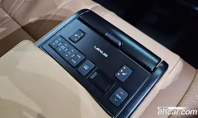 Lexus ES 2022 2.5 Автомат в Москве № 168191, миниатюра 4