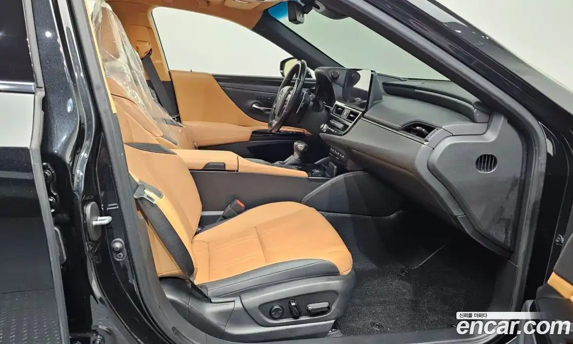 Lexus ES 2022 2.5 Автомат в Москве № 168191, фото 7