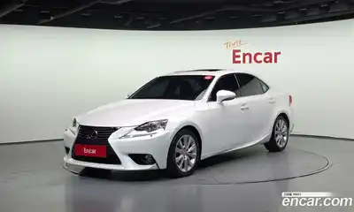 Lexus IS, 2014
