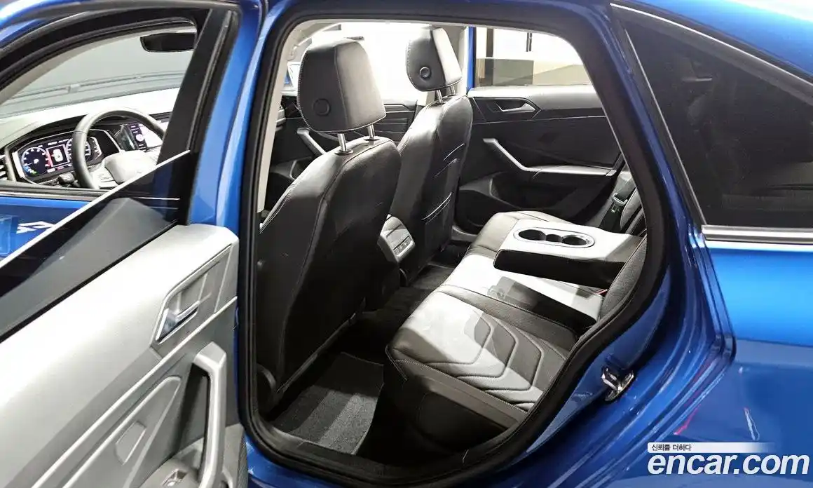 Volkswagen Jetta 2023 1.5 Автомат в Москве № 168461, фото 11