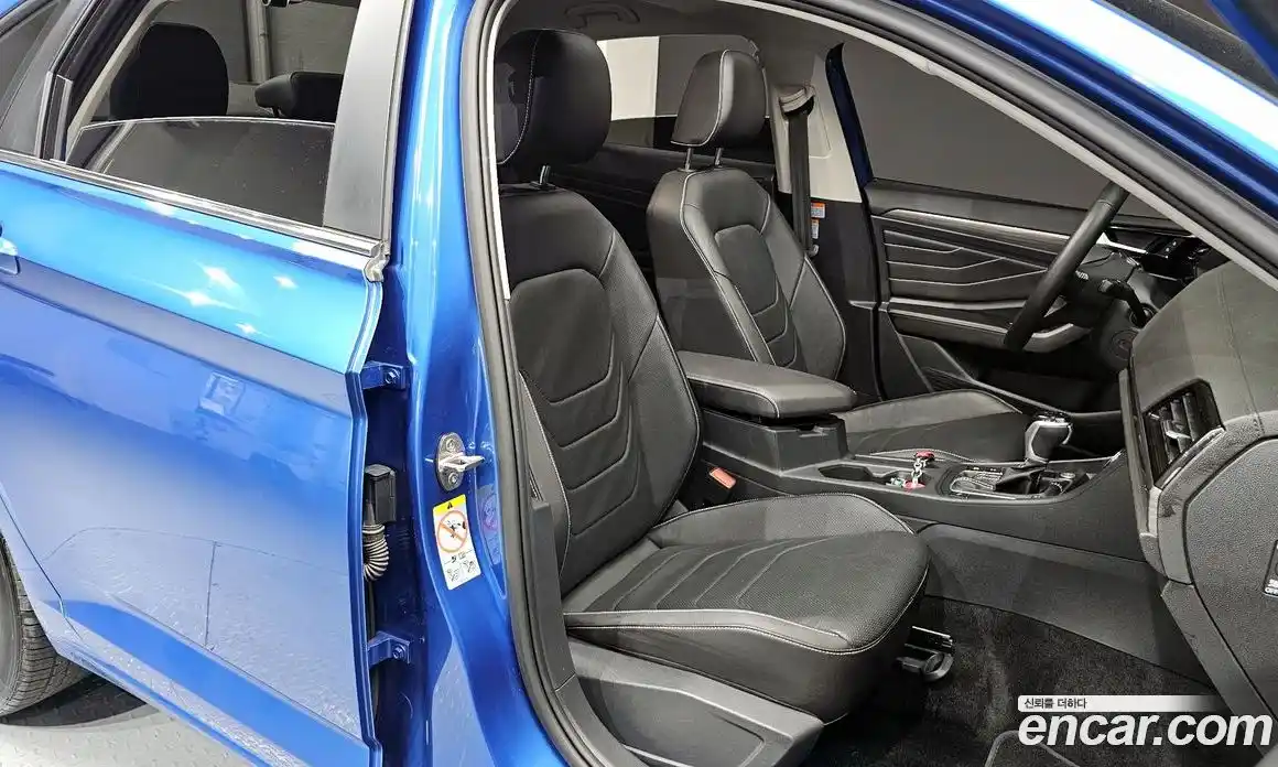 Volkswagen Jetta 2023 1.5 Автомат в Москве № 168461, фото 12