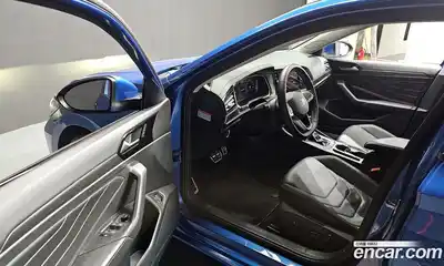 Volkswagen Jetta 2023 1.5 Автомат в Москве № 168461, миниатюра 10