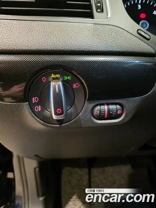 Volkswagen Jetta 2013 1.6 Автомат в Москве № 169261, фото 13