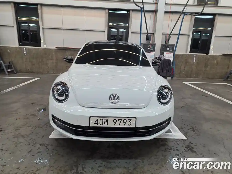 Volkswagen Beatle 2014 2.0 Автомат в Москве № 169303, фото 3