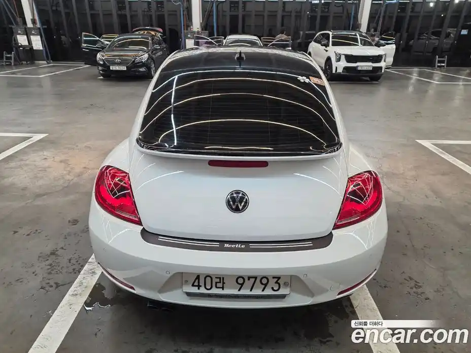 Volkswagen Beatle 2014 2.0 Автомат в Москве № 169303, фото 4