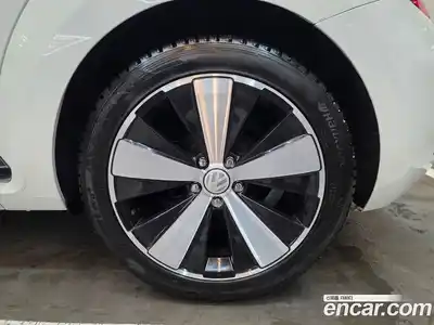 Volkswagen Beatle 2014 2.0 Автомат в Москве № 169303, миниатюра 5