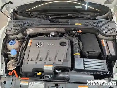 Volkswagen Beatle 2014 2.0 Автомат в Москве № 169303, миниатюра 6