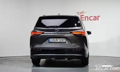 Toyota Sienna 2022 2.5 Автомат в Москве № 170145, миниатюра 3