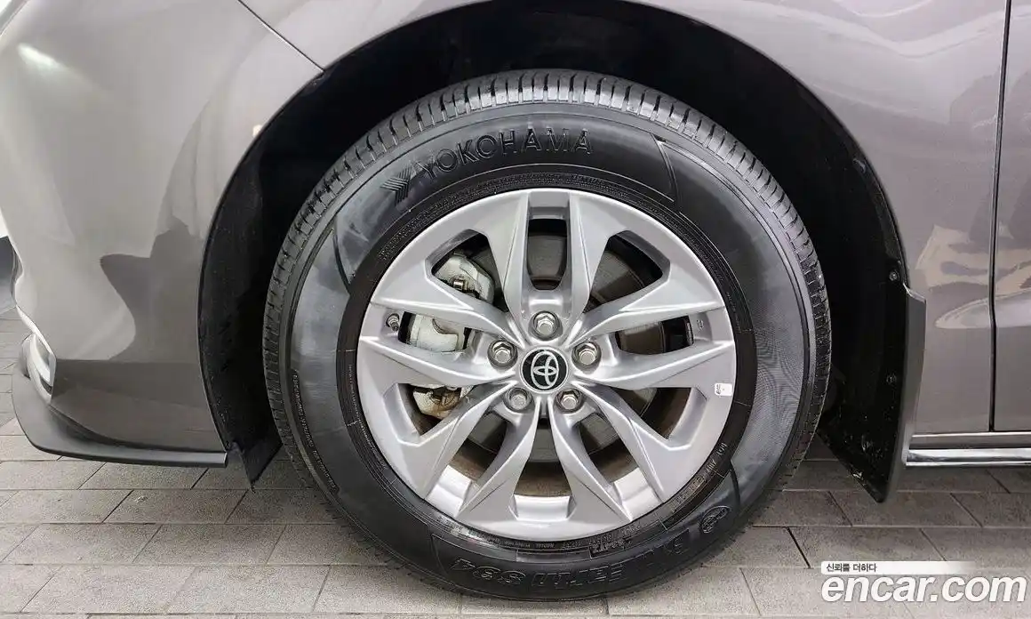 Toyota Sienna 2022 2.5 Автомат в Москве № 170145, фото 4