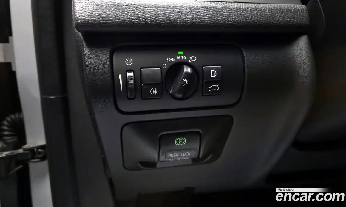 Volvo XC60 2013 2.0 Автомат в Москве № 172388, фото 4