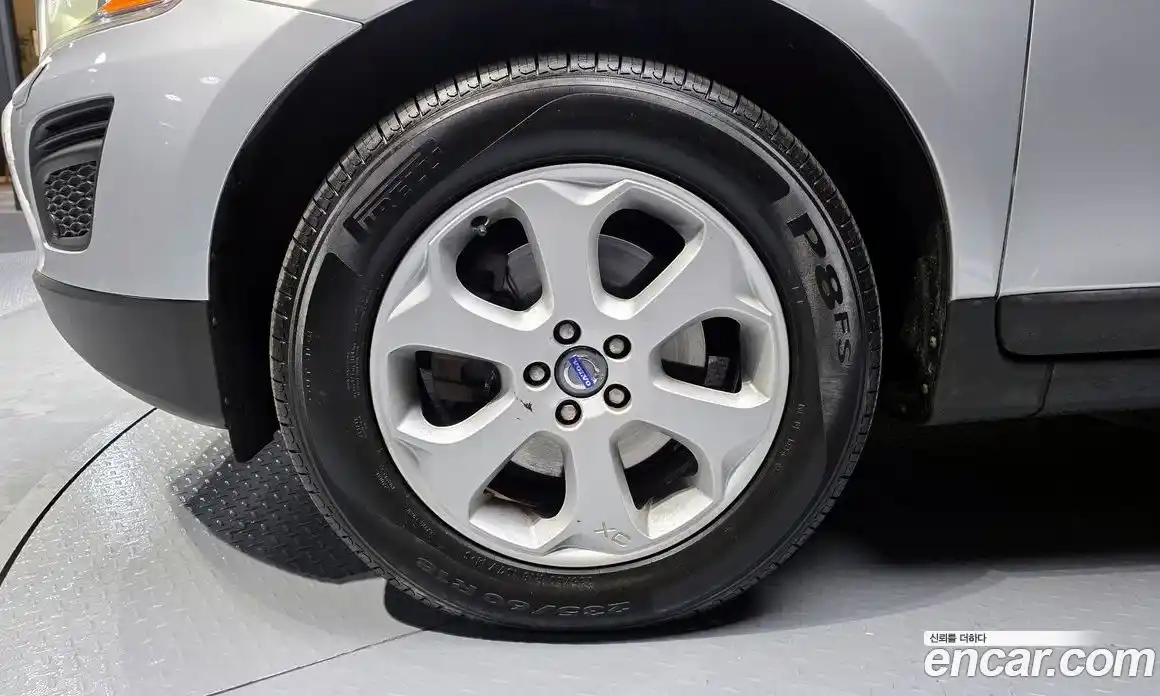 Volvo XC60 2013 2.0 Автомат в Москве № 172388, фото 9