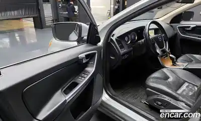 Volvo XC60 2013 2.0 Автомат в Москве № 172388, миниатюра 10