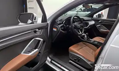 Audi Q3 2023 2.0 Автомат в Москве № 176386, миниатюра 3