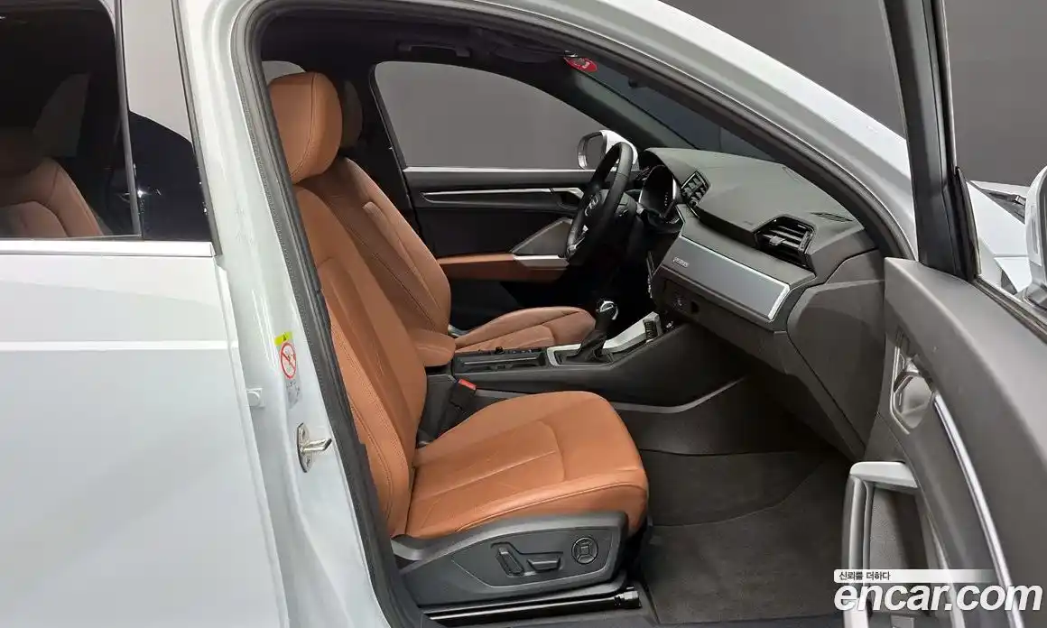 Audi Q3 2023 2.0 Автомат в Москве № 176386, фото 4