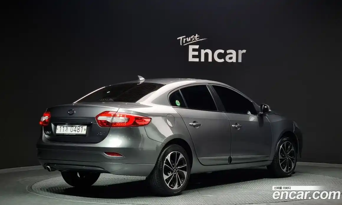 Renault SM3 2016 1.6 Автомат в Москве № 177747, фото 20