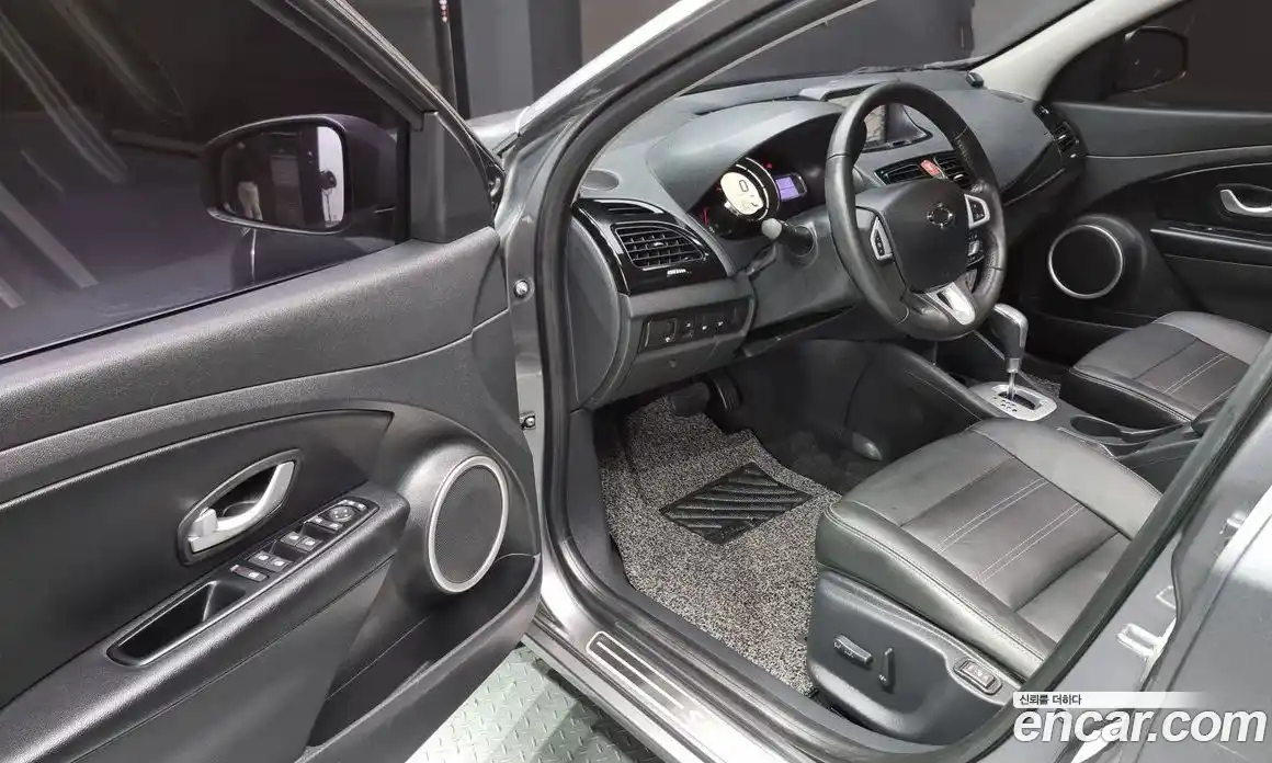 Renault SM3 2016 1.6 Автомат в Москве № 177747, фото 3