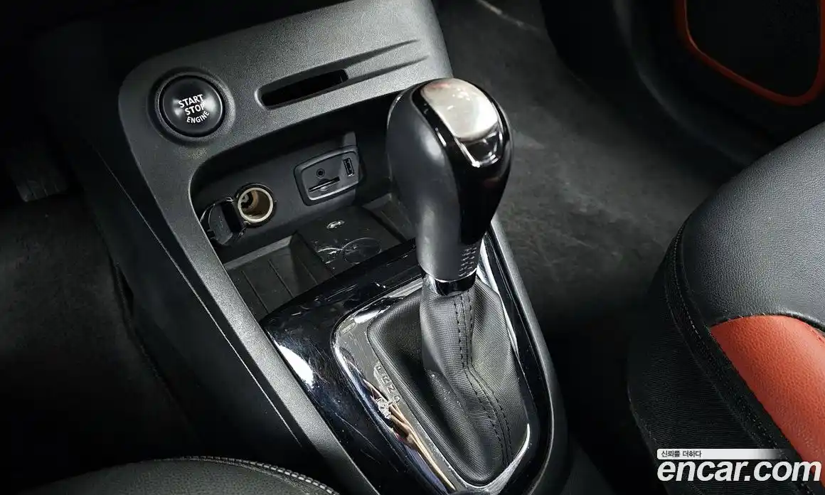 Renault QM3 2015 1.5 Автомат в Москве № 184131, фото 14