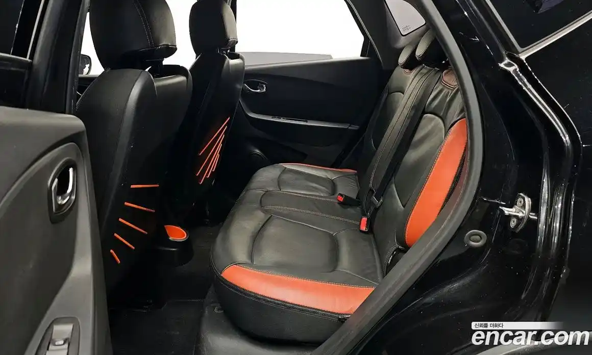 Renault QM3 2015 1.5 Автомат в Москве № 184131, фото 17