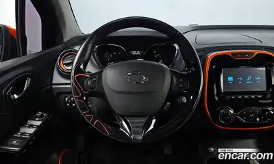 Renault QM3 2015 1.5 Автомат в Москве № 184131, миниатюра 7