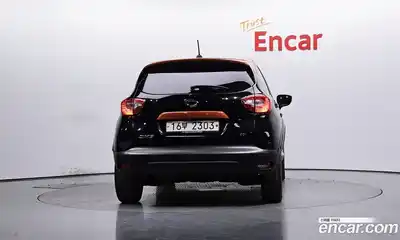 Renault QM3 2015 1.5 Автомат в Москве № 184131, миниатюра 8